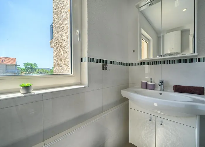 Nina Apartman Trogir