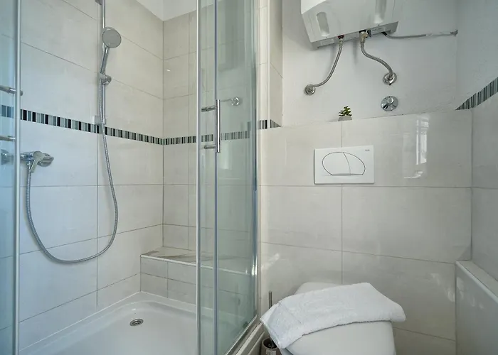 Nina Apartman